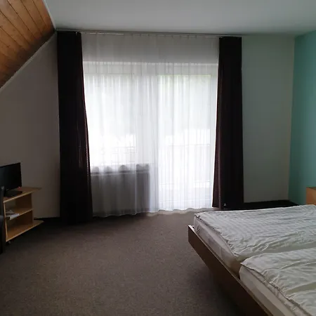 Zur Fredeburg
